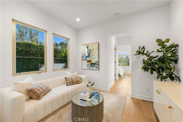 242 Sutters Ml, Irvine, CA 92602