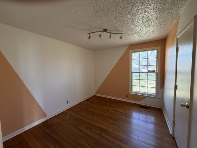 112 Johns St, La Vergne, TN 37086