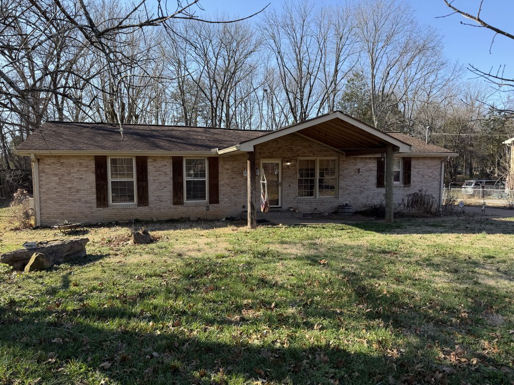 112 Johns St, La Vergne, TN 37086