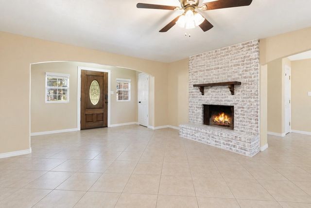 7507 Maple Lane, Baytown, TX 77521