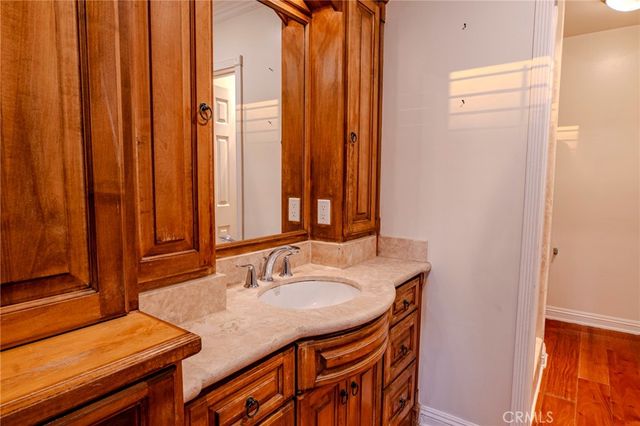 5460 White Oak Avenue C224, Encino, CA 91316