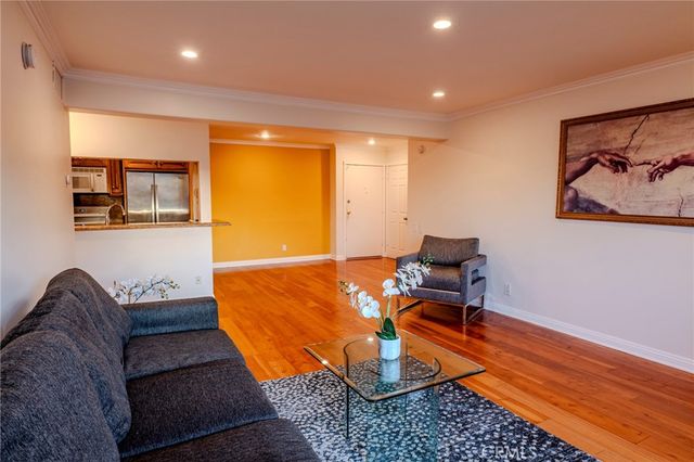 5460 White Oak Avenue C224, Encino, CA 91316