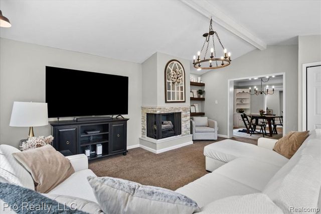 429 Roland Road, Grosse Pointe Farms, MI 48236
