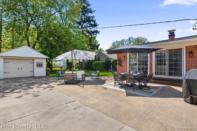 429 Roland Road, Grosse Pointe Farms, MI 48236
