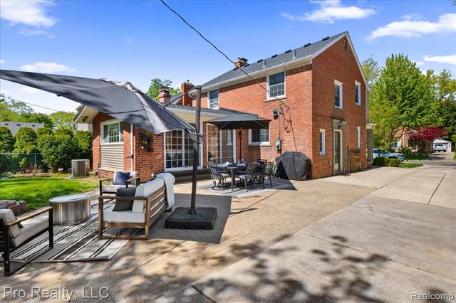 429 Roland Road, Grosse Pointe Farms, MI 48236