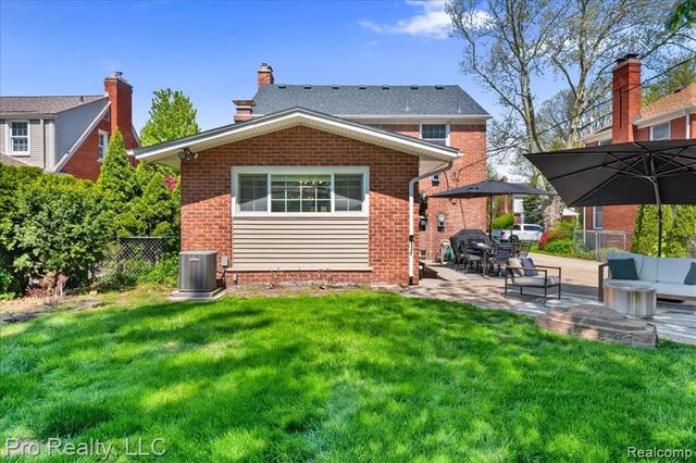 429 Roland Road, Grosse Pointe Farms, MI 48236