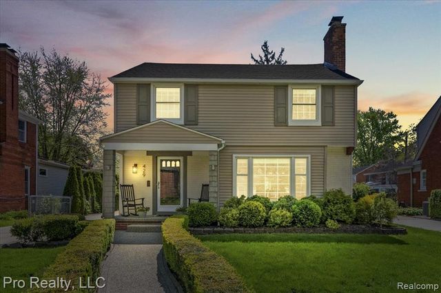 429 Roland Road, Grosse Pointe Farms, MI 48236