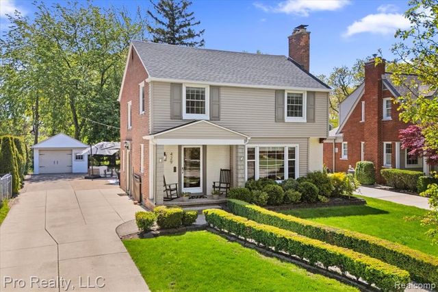 429 Roland Road, Grosse Pointe Farms, MI 48236