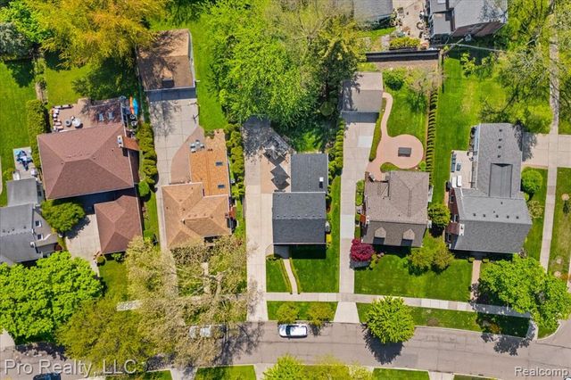 429 Roland Road, Grosse Pointe Farms, MI 48236