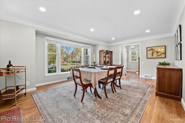 429 Roland Road, Grosse Pointe Farms, MI 48236