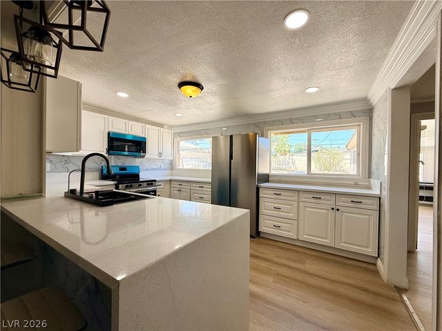 228 South 16th Street, Las Vegas, NV 89101