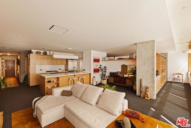 1155 S Grand Avenue 2107, Los Angeles, CA 90015