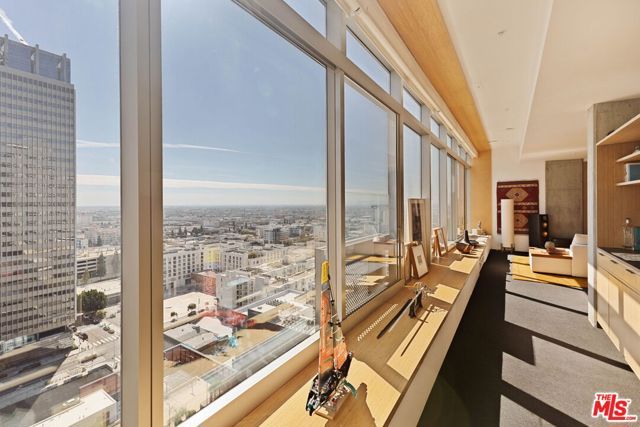 1155 S Grand Avenue 2107, Los Angeles, CA 90015