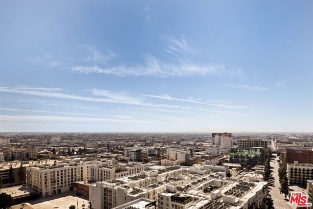 1155 S Grand Avenue 2107, Los Angeles, CA 90015