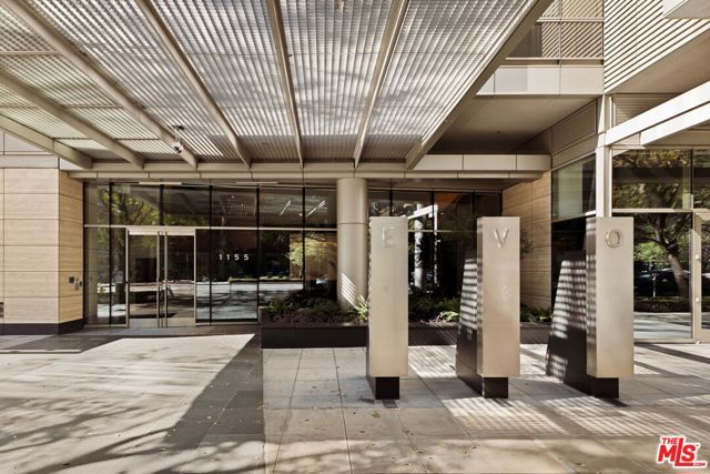 1155 S Grand Avenue 2107, Los Angeles, CA 90015