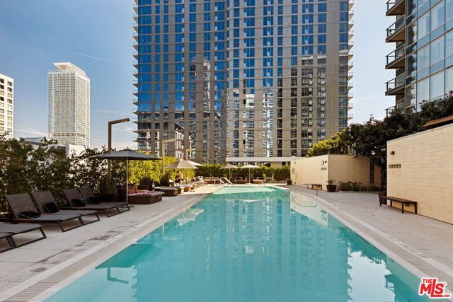 1155 S Grand Avenue 2107, Los Angeles, CA 90015