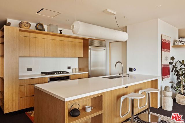 1155 S Grand Avenue 2107, Los Angeles, CA 90015
