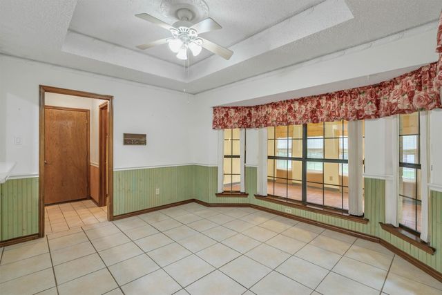 102 Vintage Drive, Waxahachie, TX 75165