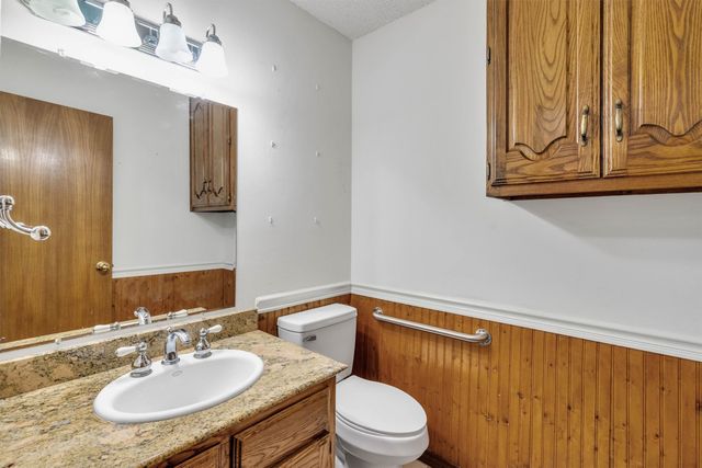 102 Vintage Drive, Waxahachie, TX 75165