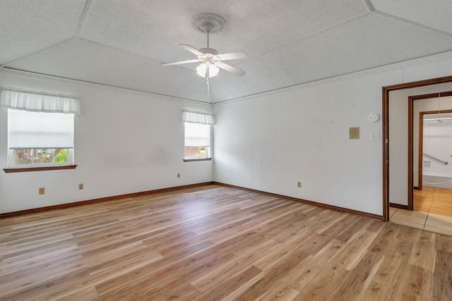 102 Vintage Drive, Waxahachie, TX 75165