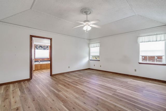 102 Vintage Drive, Waxahachie, TX 75165