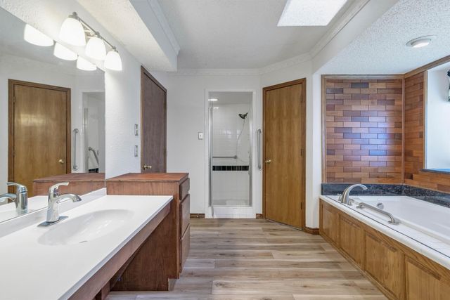 102 Vintage Drive, Waxahachie, TX 75165