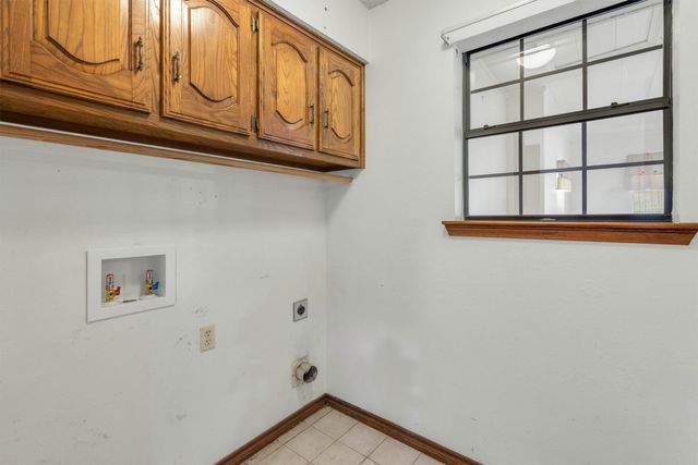 102 Vintage Drive, Waxahachie, TX 75165