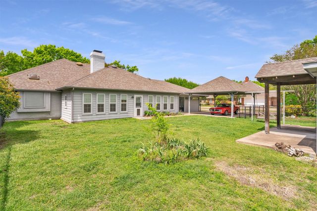 102 Vintage Drive, Waxahachie, TX 75165