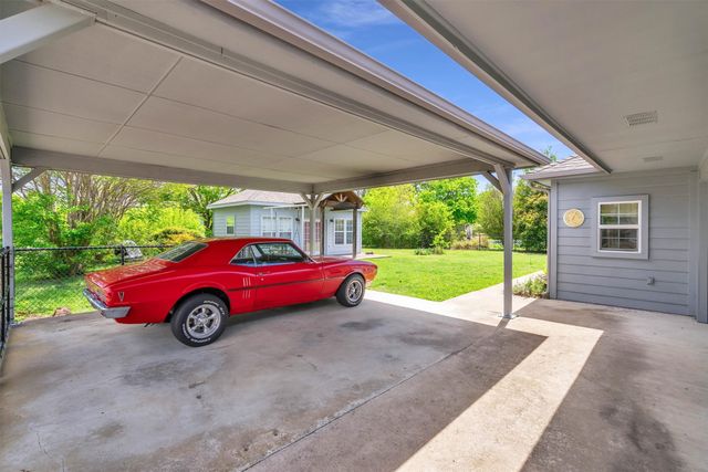 102 Vintage Drive, Waxahachie, TX 75165