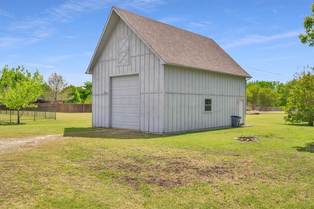 102 Vintage Drive, Waxahachie, TX 75165