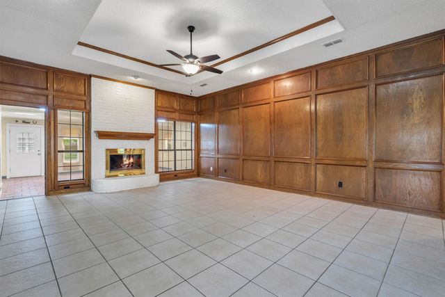 102 Vintage Drive, Waxahachie, TX 75165