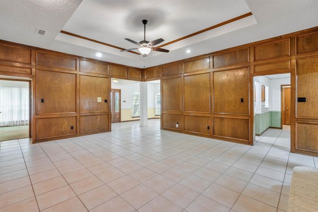 102 Vintage Drive, Waxahachie, TX 75165