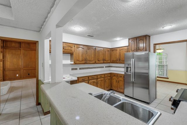 102 Vintage Drive, Waxahachie, TX 75165