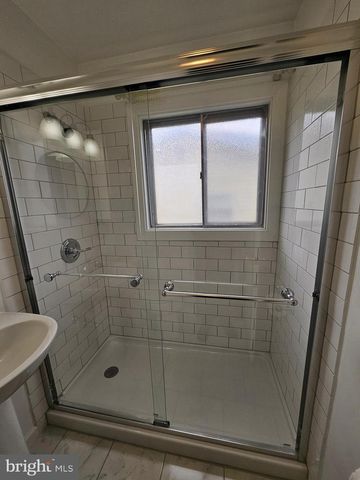 209 SHENANDOAH AVE, Winchester, VA 22601