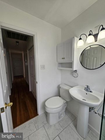 209 SHENANDOAH AVE, Winchester, VA 22601