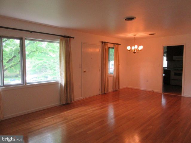 209 SHENANDOAH AVE, Winchester, VA 22601