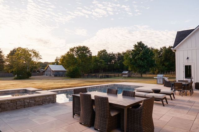 9944 Maupin Rd, Brentwood, TN 37027