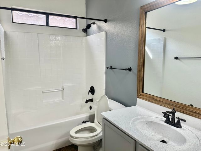 8916 W CHERRY HILLS Drive, Peoria, AZ 85345