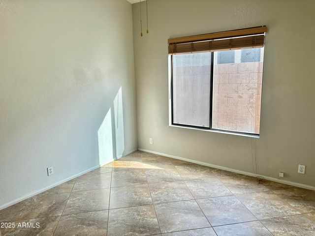 8916 W CHERRY HILLS Drive, Peoria, AZ 85345