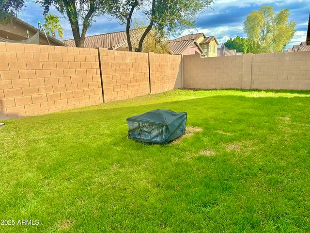 8916 W CHERRY HILLS Drive, Peoria, AZ 85345