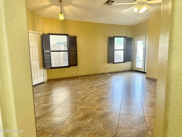 8916 W CHERRY HILLS Drive, Peoria, AZ 85345