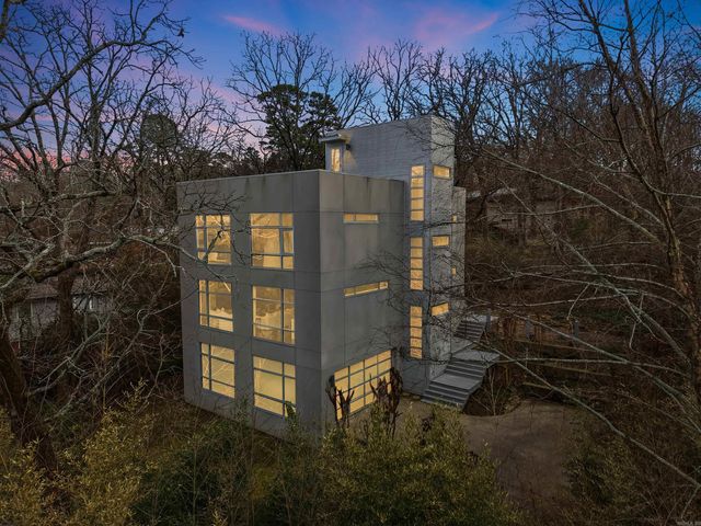 3701 Oakwood Road, Little Rock, AR 72205