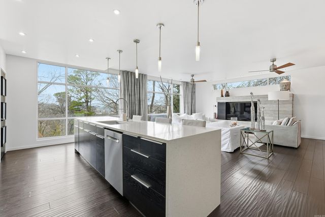 3701 Oakwood Road, Little Rock, AR 72205