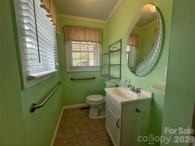 2102 Hickory Grove Road, Gastonia, NC 28056