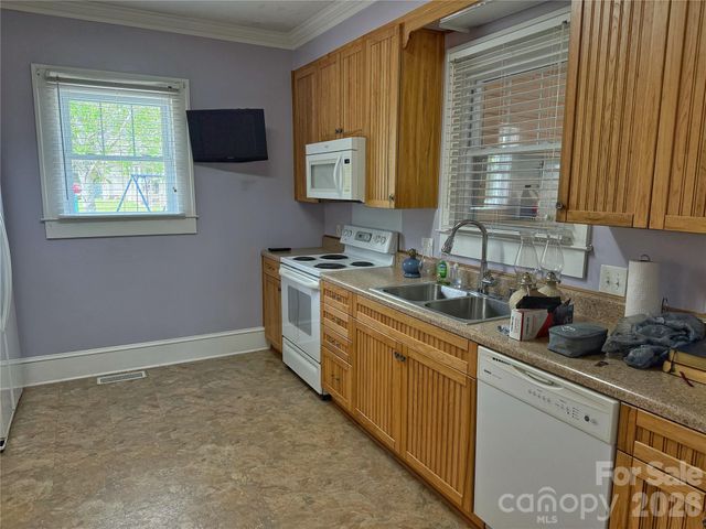 2102 Hickory Grove Road, Gastonia, NC 28056