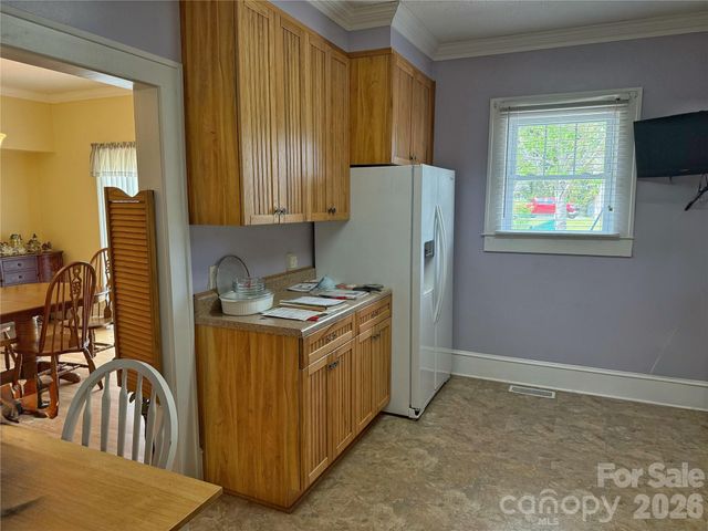 2102 Hickory Grove Road, Gastonia, NC 28056