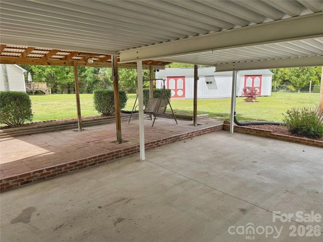 2102 Hickory Grove Road, Gastonia, NC 28056