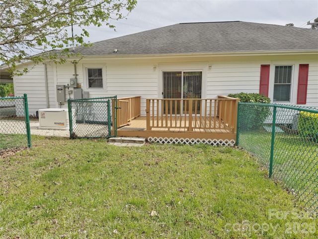 2102 Hickory Grove Road, Gastonia, NC 28056