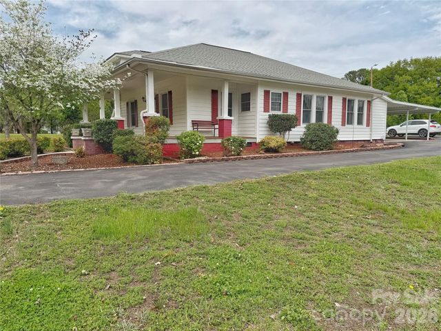 2102 Hickory Grove Road, Gastonia, NC 28056