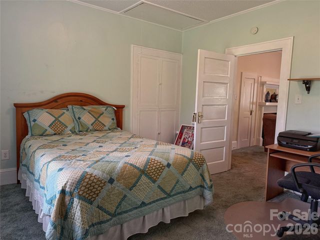 2102 Hickory Grove Road, Gastonia, NC 28056